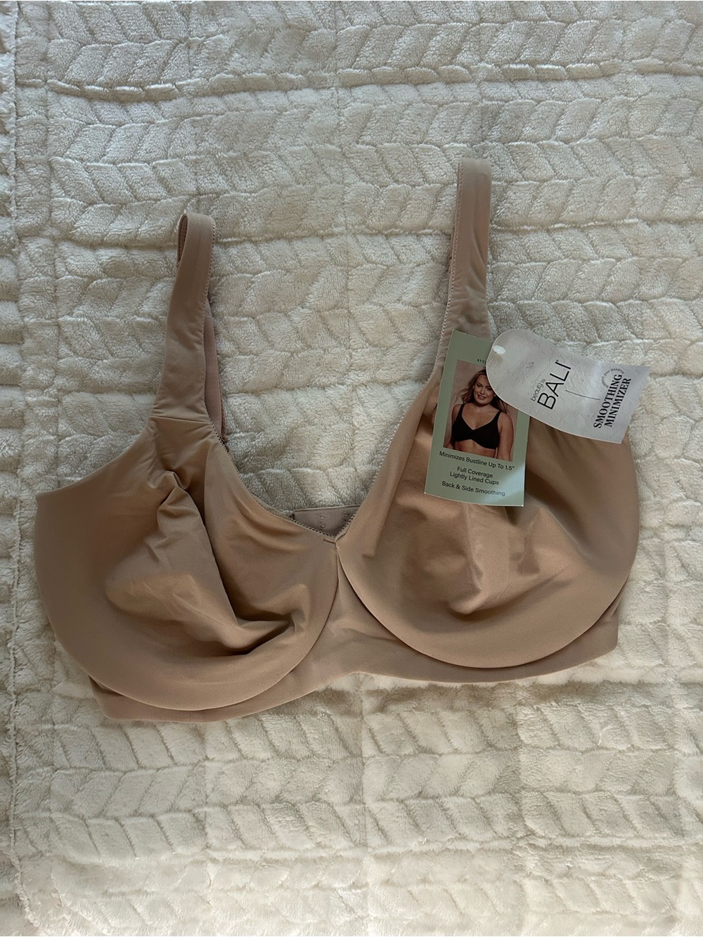 Bali Seamless Underwire Bra in Nude Beige